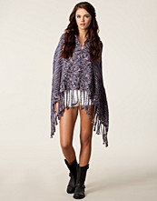Odd Molly Aunt Edna Poncho
