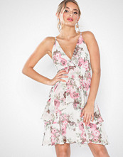 NLY Eve Flounce Bottom Frill Dress Blomstrete