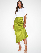 NLY Trend Long Satin Skirt