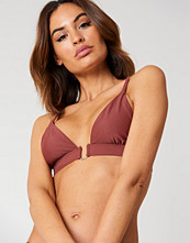 NA-KD Swimwear Metal Loop Bikini Bra röd