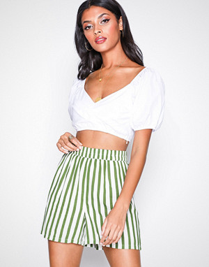 Pieces shorts, Hvit Pcmoni Hw Shorts Camp Pieces shorts, Hvit Pcmoni Hw Shorts Camp