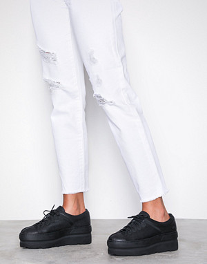Gram sneakers, 676g Gram sneakers, 676g