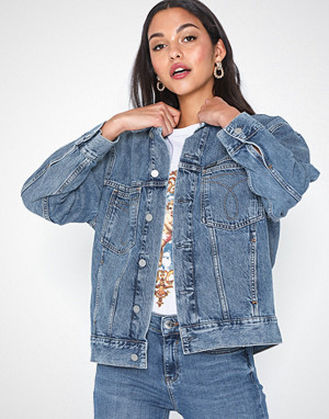 Calvin Klein jakke, Oversized Iconic Omega Trucker Calvin Klein jakke, Oversized Iconic Omega Trucker