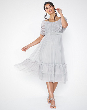 Anaya kjole, Gathered Tulle Bardot Midi Dress Anaya kjole, Gathered Tulle Bardot Midi Dress