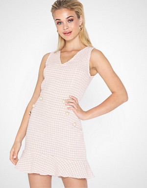 Parisian kjole, Boucle Button Detail Dress Parisian kjole, Boucle Button Detail Dress