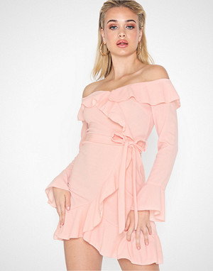 Parisian kjole, Off Shoulder Frill Mini Dress Parisian kjole, Off Shoulder Frill Mini Dress
