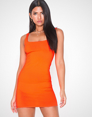 Parisian kjole, Scoop Neck Rib Knit Mini Dress Parisian kjole, Scoop Neck Rib Knit Mini Dress
