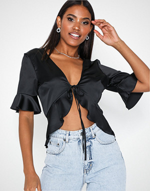 Missguided singlet, Short Sleeve Front Crop Missguided singlet, Short Sleeve Front Crop