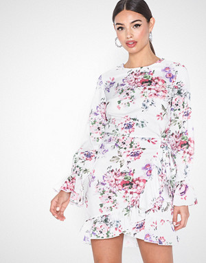 Parisian kjole, Frill Detail Tie Waist Mini Dress Parisian kjole, Frill Detail Tie Waist Mini Dress