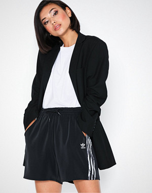 Adidas Originals shorts, Dc Shorts Adidas Originals shorts, Dc Shorts