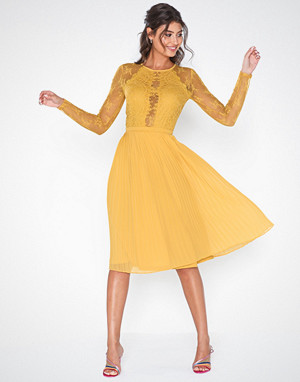 NLY Eve kjole, Something About Her Midi Dress Gul NLY Eve kjole, Something About Her Midi Dress Gul