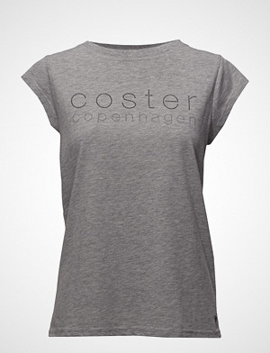 Coster Copenhagen T-skjorte, T-Shirt W. Coster Logo T-shirts & Tops Short-sleeved Grå COSTER COPENHAGEN Coster Copenhagen T-skjorte, T-Shirt W. Coster Logo T-shirts & Tops Short-sleeved Grå COSTER COPENHAGEN