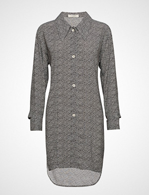 ÁERON kjole, Button Cuffed Shirt Dress ÁERON kjole, Button Cuffed Shirt Dress