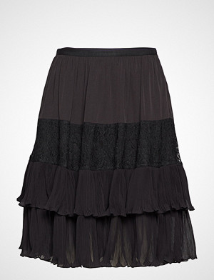 French Connection Clandre Vintage Lace Mix Skirt Knelangt Skjørt Svart FRENCH CONNECTION French Connection Clandre Vintage Lace Mix Skirt Knelangt Skjørt Svart FRENCH CONNECTION
