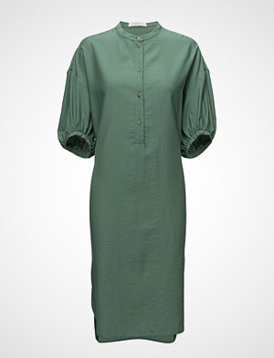 ÁERON kjole, Long Gathered Sleeve Dress ÁERON kjole, Long Gathered Sleeve Dress