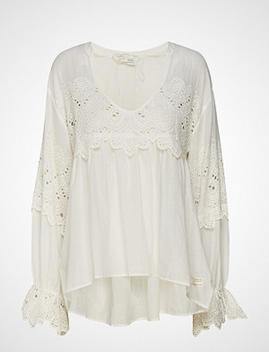 Odd Molly bluse, Flying With Love Blouse Odd Molly bluse, Flying With Love Blouse