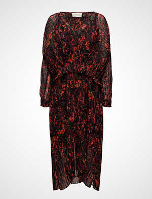 By Malene Birger kjole, Otter Knelang Kjole Rød BY MALENE BIRGER By Malene Birger kjole, Otter Knelang Kjole Rød BY MALENE BIRGER