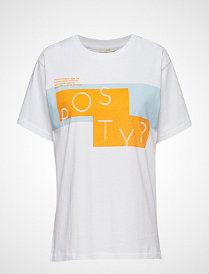 POSTYR T-skjorte, Poslogo Mania Tee T-shirts & Tops Short-sleeved Hvit POSTYR