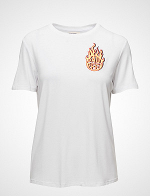 Baum Und Pferdgarten T-skjorte, Enye T-shirts & Tops Short-sleeved Hvit BAUM UND PFERDGARTEN Baum Und Pferdgarten T-skjorte, Enye T-shirts & Tops Short-sleeved Hvit BAUM UND PFERDGARTEN