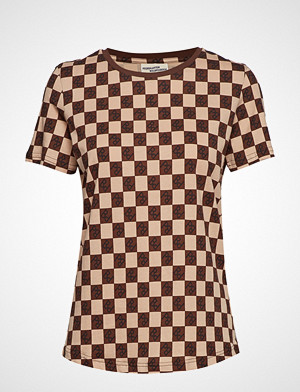 Baum Und Pferdgarten T-skjorte, Juicy T-shirts & Tops Short-sleeved Brun BAUM UND PFERDGARTEN Baum Und Pferdgarten T-skjorte, Juicy T-shirts & Tops Short-sleeved Brun BAUM UND PFERDGARTEN
