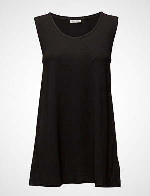 Masai singlet, Elta Top A-Shape N/Sl Basic T-shirts & Tops Sleeveless Svart MASAI Masai singlet, Elta Top A-Shape N/Sl Basic T-shirts & Tops Sleeveless Svart MASAI