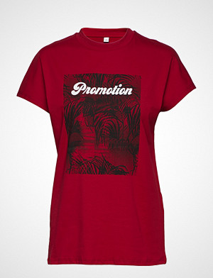 Won Hundred T-skjorte, Proof Print T-shirts & Tops Short-sleeved Rød WON HUNDRED Won Hundred T-skjorte, Proof Print T-shirts & Tops Short-sleeved Rød WON HUNDRED