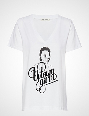 Sofie Schnoor T-skjorte, T-Shirt T-shirts & Tops Short-sleeved Hvit SOFIE SCHNOOR Sofie Schnoor T-skjorte, T-Shirt T-shirts & Tops Short-sleeved Hvit SOFIE SCHNOOR
