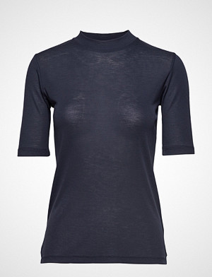 Scotch & Soda T-skjorte, Fitted Feminine Tee With High Neck T-shirts & Tops Short-sleeved Blå SCOTCH & SODA Scotch & Soda T-skjorte, Fitted Feminine Tee With High Neck T-shirts & Tops Short-sleeved Blå SCOTCH & SODA