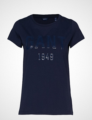 Gant T-skjorte, D2. 1949 Logo Ss T-Shirt T-shirts & Tops Short-sleeved Blå GANT Gant T-skjorte, D2. 1949 Logo Ss T-Shirt T-shirts & Tops Short-sleeved Blå GANT