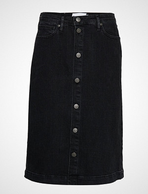 Tomorrow skjørt, Hepburn Denim Skirt Original Black Knelangt Skjørt Svart TOMORROW Tomorrow skjørt, Hepburn Denim Skirt Original Black Knelangt Skjørt Svart TOMORROW