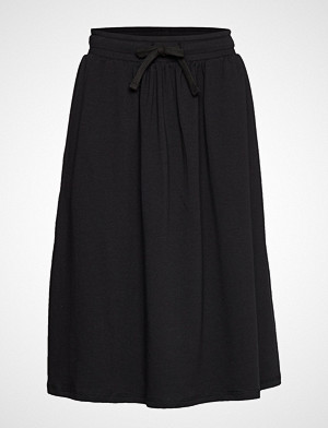 Moshi Moshi Mind skjørt, Autumn Skirt Knelangt Skjørt Svart MOSHI MOSHI MIND Moshi Moshi Mind skjørt, Autumn Skirt Knelangt Skjørt Svart MOSHI MOSHI MIND