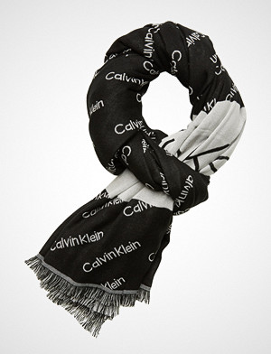 Calvin Klein skjerf, 100x200cm Logo Jaqua Skjerf Svart CALVIN KLEIN Calvin Klein skjerf, 100x200cm Logo Jaqua Skjerf Svart CALVIN KLEIN