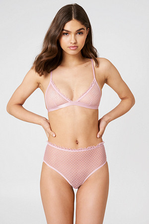 NA-KD Lingerie truse, Frill Edge Dotted Mesh Panty rosa NA-KD Lingerie truse, Frill Edge Dotted Mesh Panty rosa