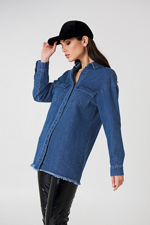NA-KD skjorte, Denim raw Hem Shirt blå NA-KD skjorte, Denim raw Hem Shirt blå