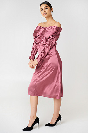 NA-KD Party kjole, Ruched Detail Off Shoulder Dress rosa NA-KD Party kjole, Ruched Detail Off Shoulder Dress rosa