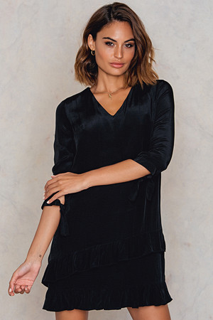 Trendyol kjole, Frill Tie Sleeve Dress svart Trendyol kjole, Frill Tie Sleeve Dress svart