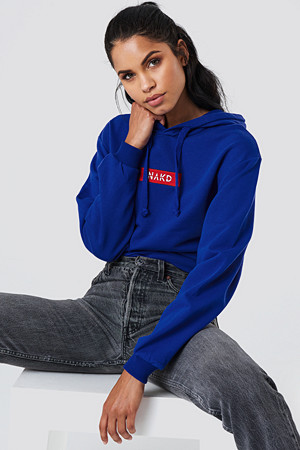 NA-KD NA-KD Logo Hoodie blå - Fashionstreet.no