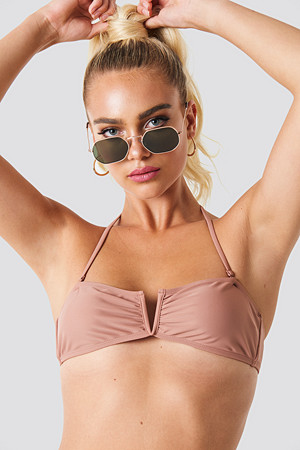 NA-KD Swimwear bikini, V-detail Bandeau Top rosa nude