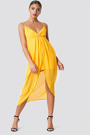NA-KD Party kjole, Twist Front Strap Dress gul NA-KD Party kjole, Twist Front Strap Dress gul