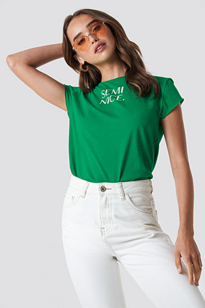 NA-KD T-skjorte, Semi Nice Raw Edge Tee grön
